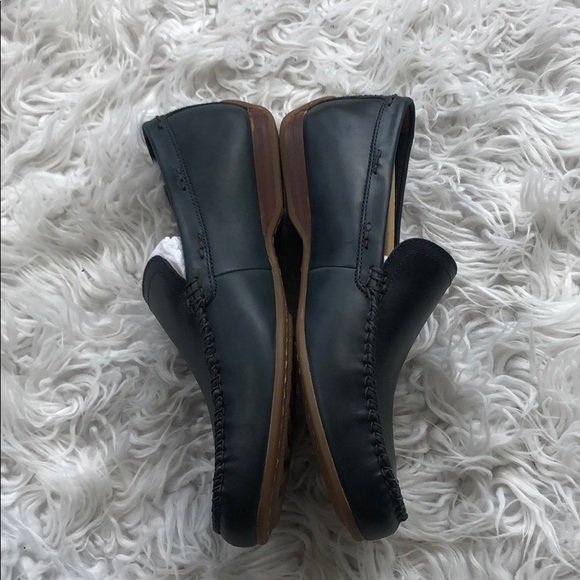 NEW • Frye • Lewis Venetian Loafers Navy Blue - Picture 5 of 7